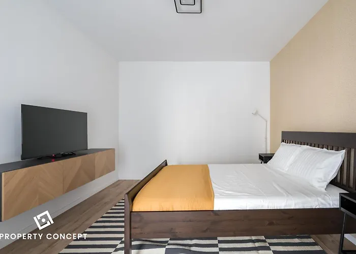 Plaza 106 * Bucharest