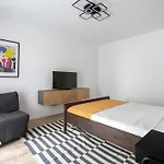 Apartament Plaza 106 Bucureşti