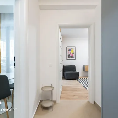 Plaza 106 Apartment *